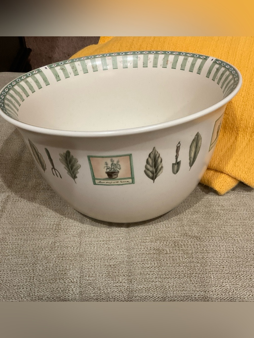 Pfaltzgraff Naturewood Large Serving Bowl Salad Popcorn Mixing Deep Bowl